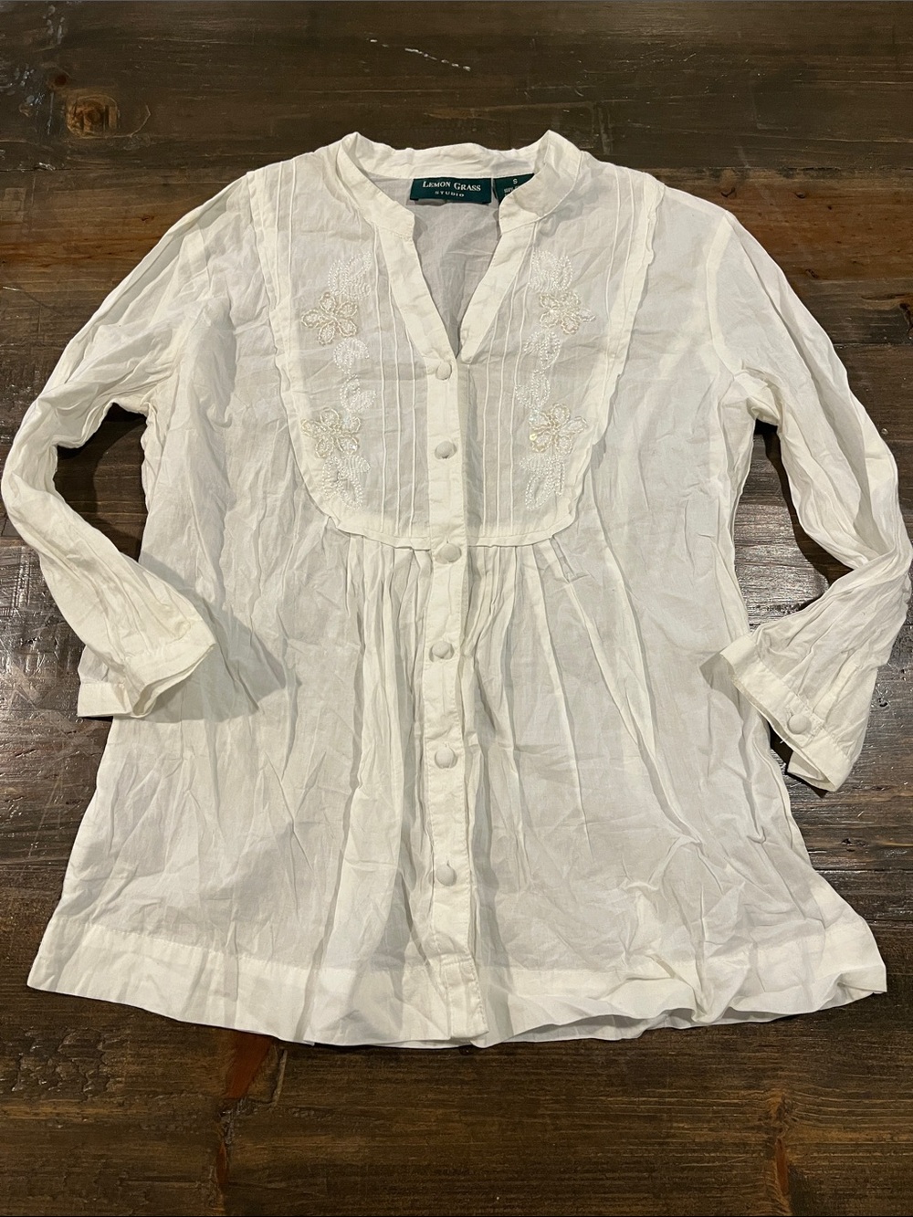 Lemon Grass Linen Blend White Embroidered Button-Front Top